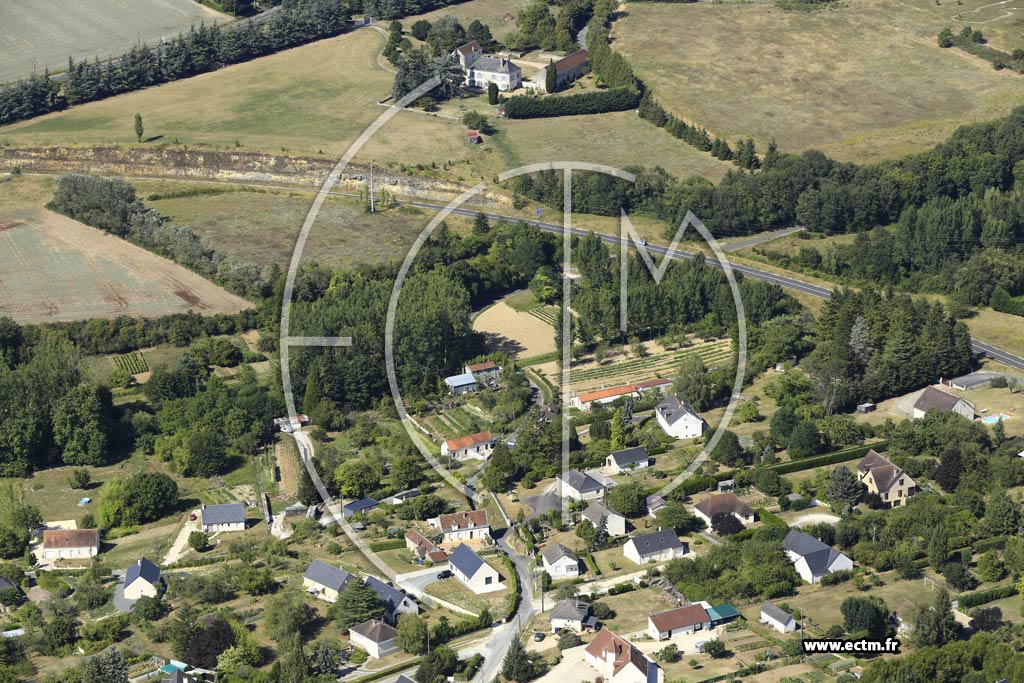 Photo arienne de Ferrire-sur-Beaulieu (Casse-Cou)