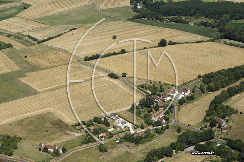 Photo arienne de Genill (le Coudray)