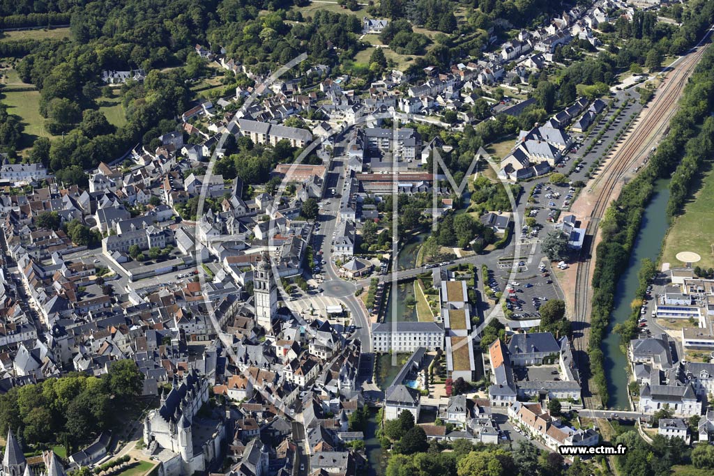 Photo arienne de Loches