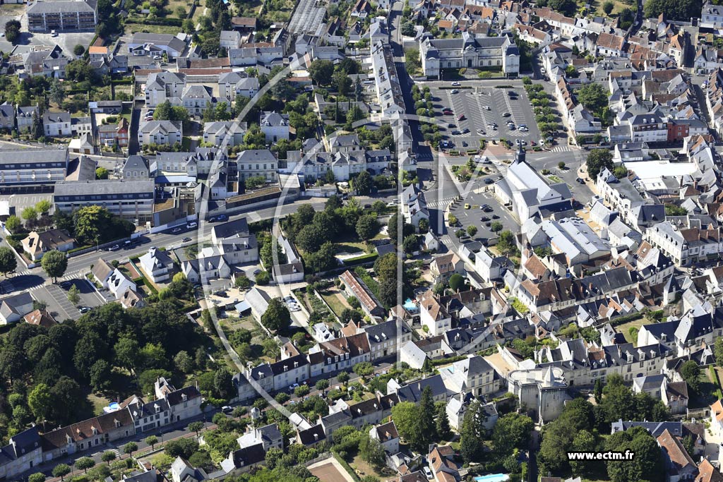 Photo arienne de Loches