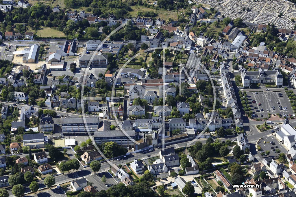 Photo arienne de Loches