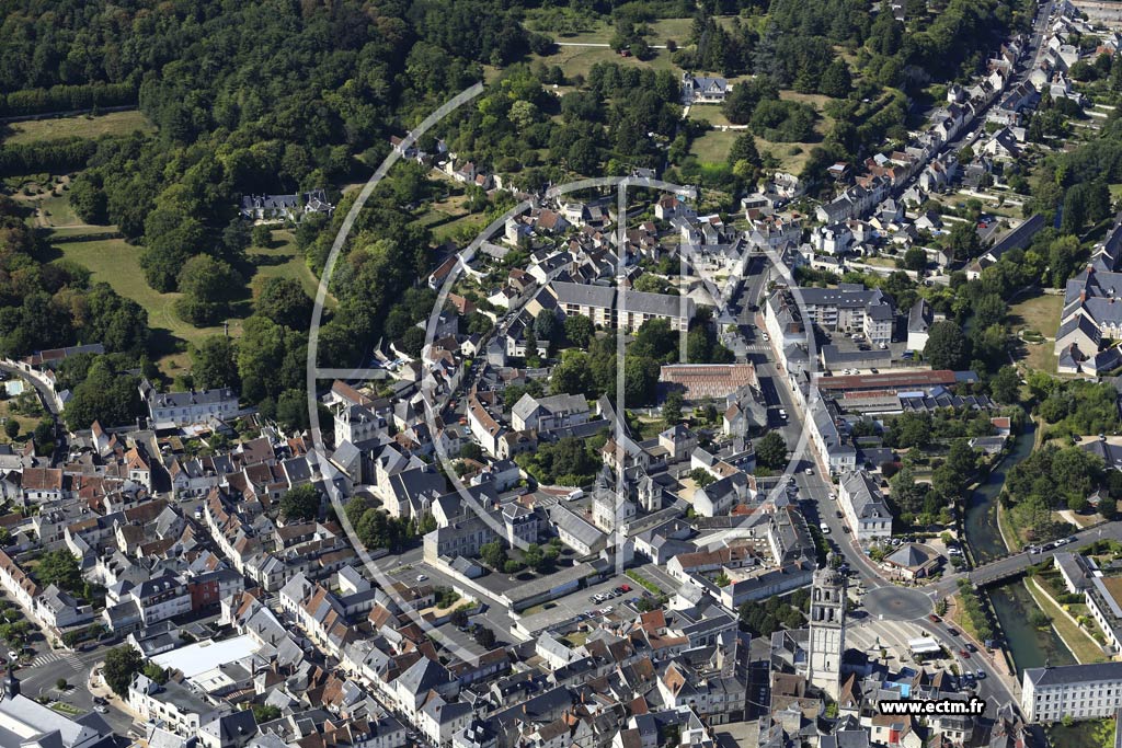 Photo arienne de Loches