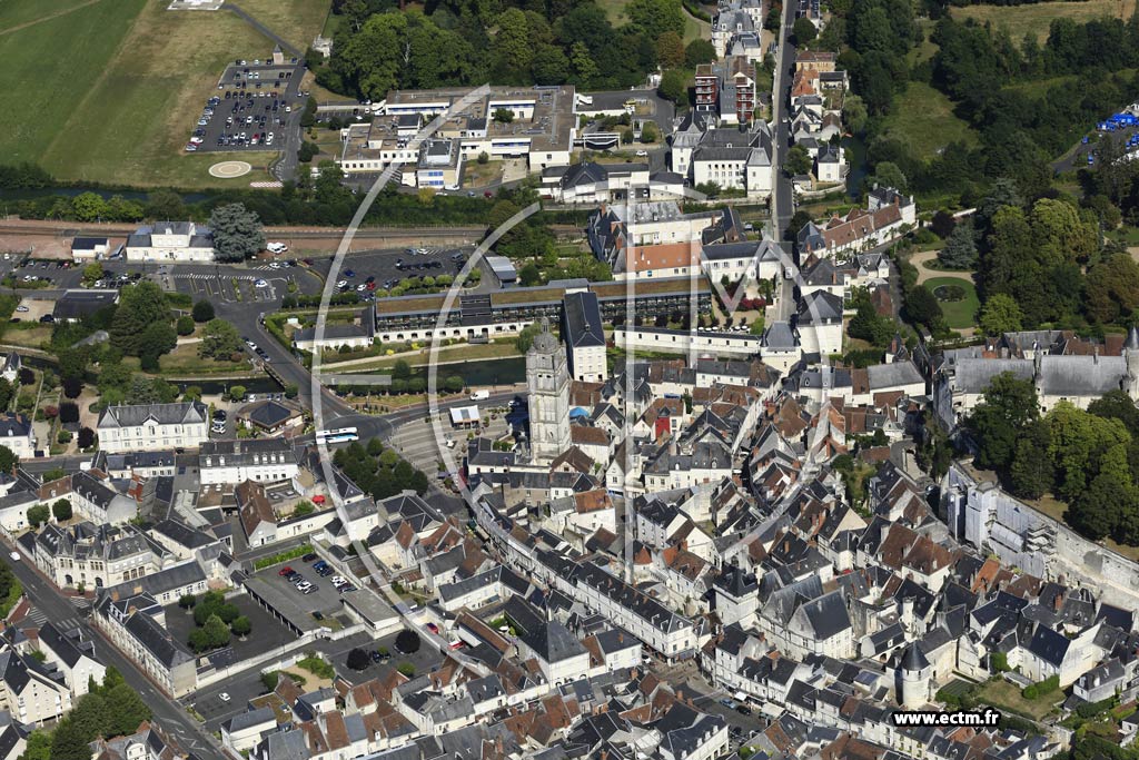 Photo arienne de Loches