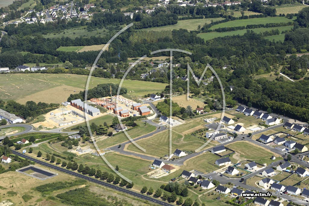 Photo arienne de Loches (les Bournais)