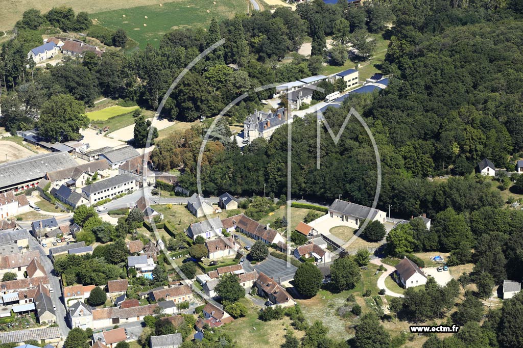 Photo arienne de Saint-Cyran-du-Jambot