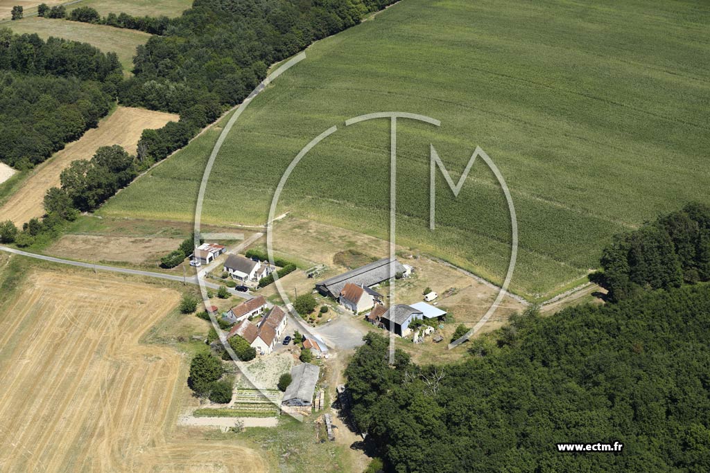 Photo arienne de Saint-Quentin-sur-Indrois (l'Auberderie)