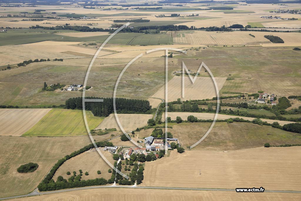 Photo arienne de Saint-Quentin-sur-Indrois (la Fuye de Champeigne)
