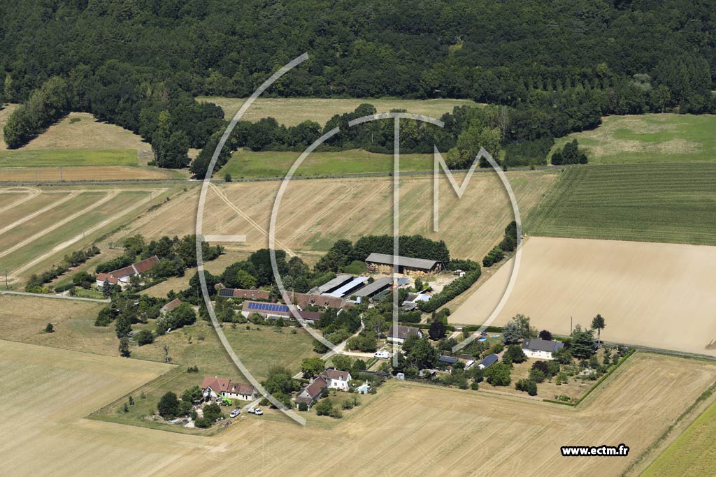 Photo arienne de Saint-Quentin-sur-Indrois (le Grand Chemin)