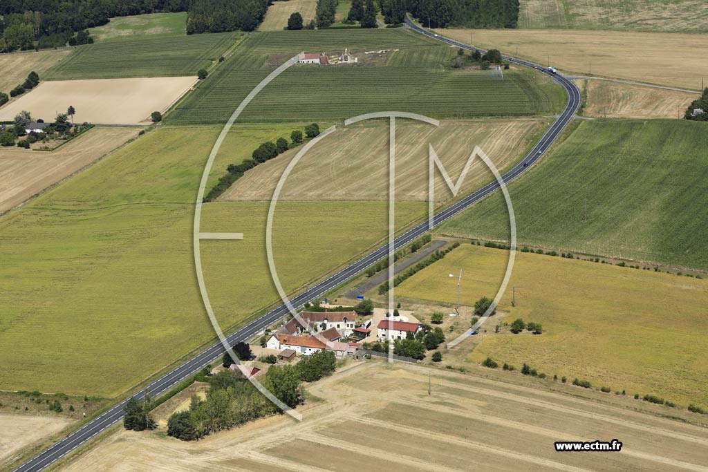 Photo arienne de Saint-Quentin-sur-Indrois (les Rtis)