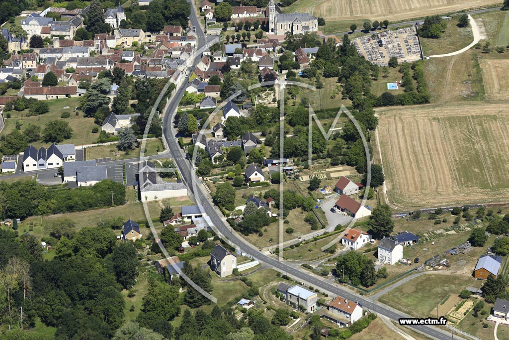 Photo arienne de Villeloin-Coulang