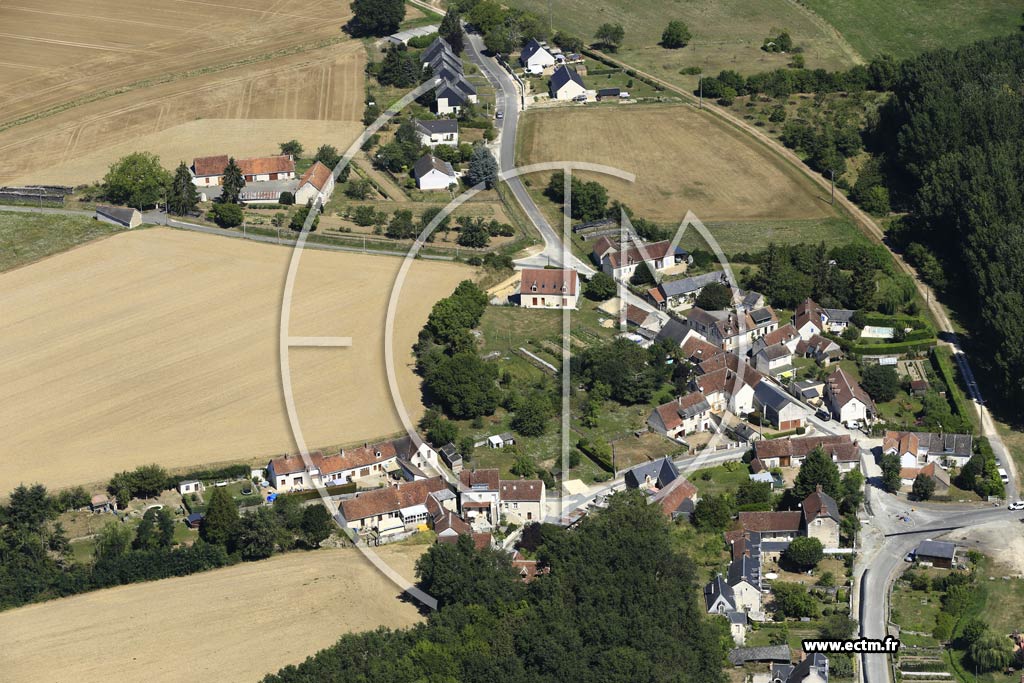 Photo arienne de Villeloin-Coulang