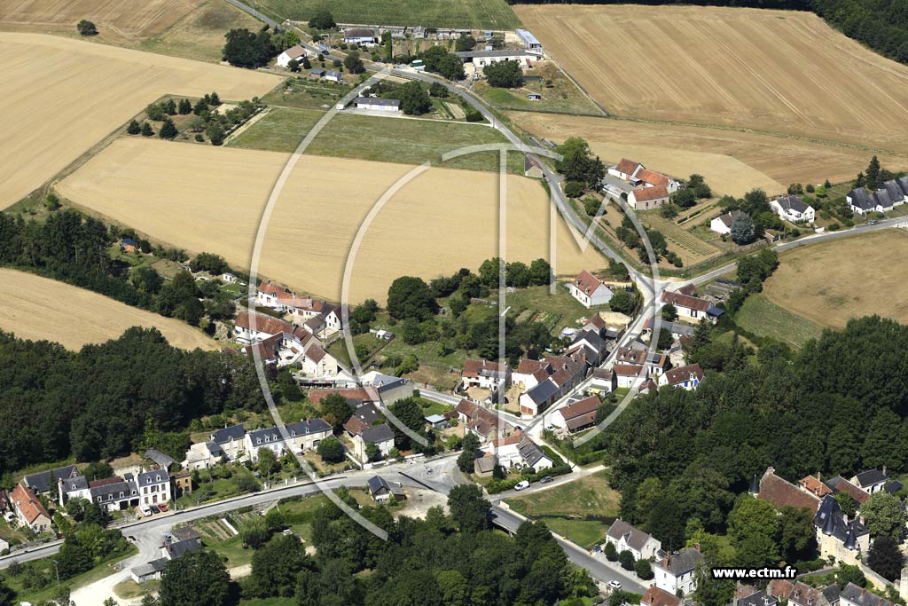 Photo arienne de Villeloin-Coulang