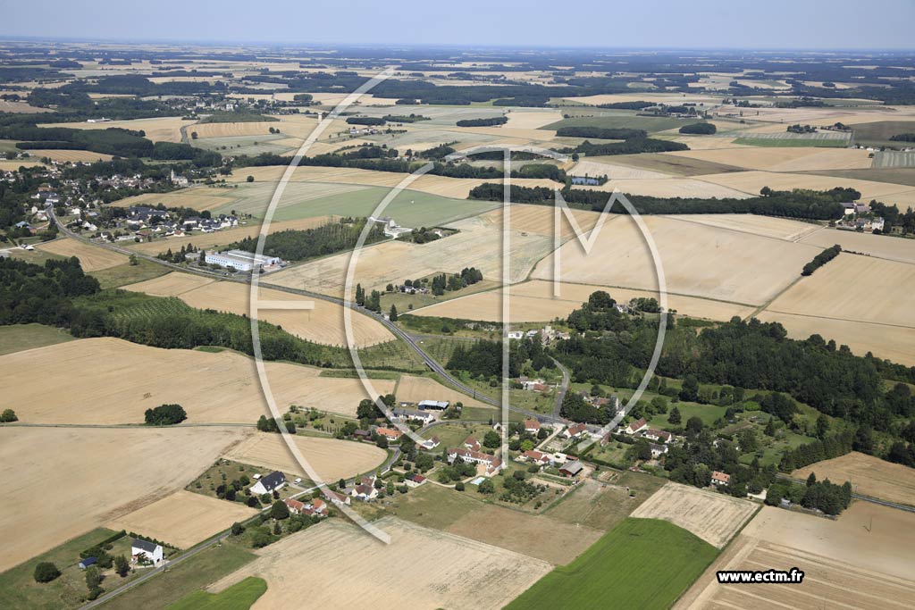 Photo arienne de Villeloin-Coulang (Coulang)