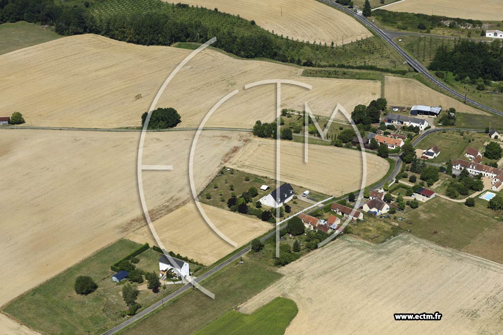 Photo arienne de Villeloin-Coulang (Coulang)