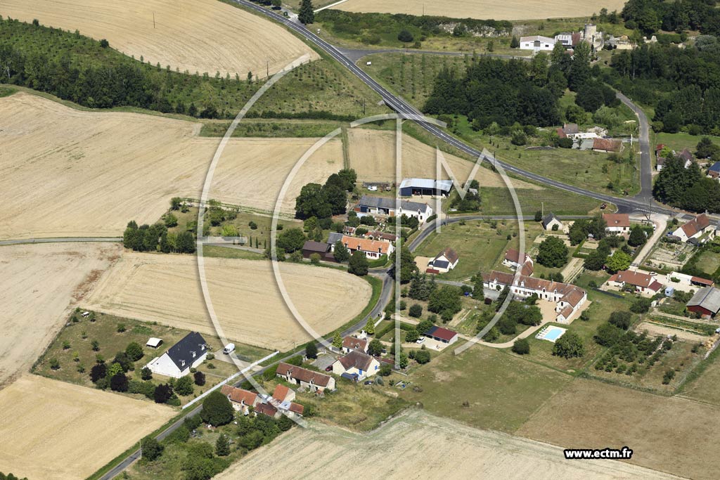 Photo arienne de Villeloin-Coulang (Coulang)