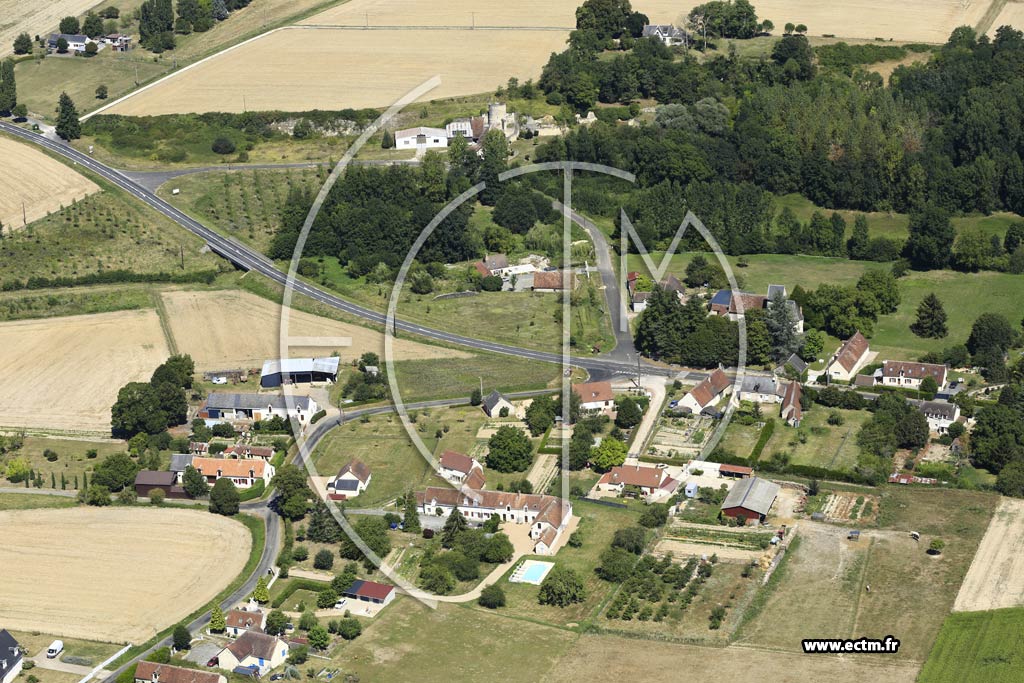 Photo arienne de Villeloin-Coulang (Coulang)