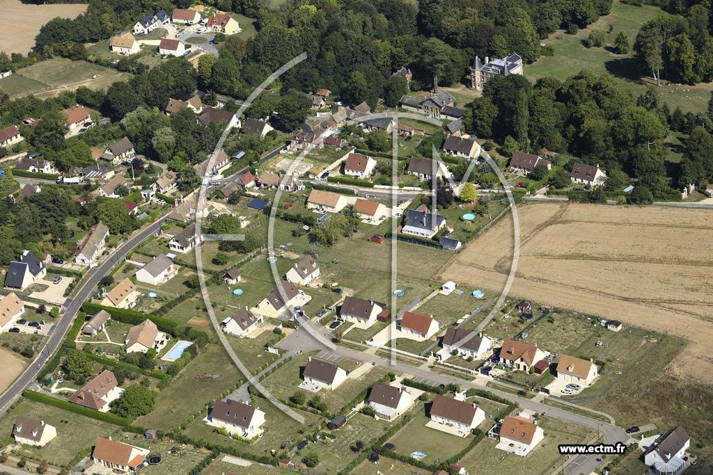 Photo arienne de Bazincourt-sur-Epte (Thierceville)