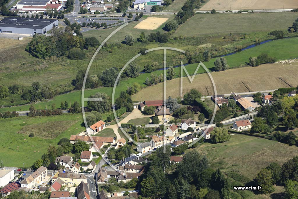 Photo arienne de Chaumont-en-Vexin (l'Aillerie)