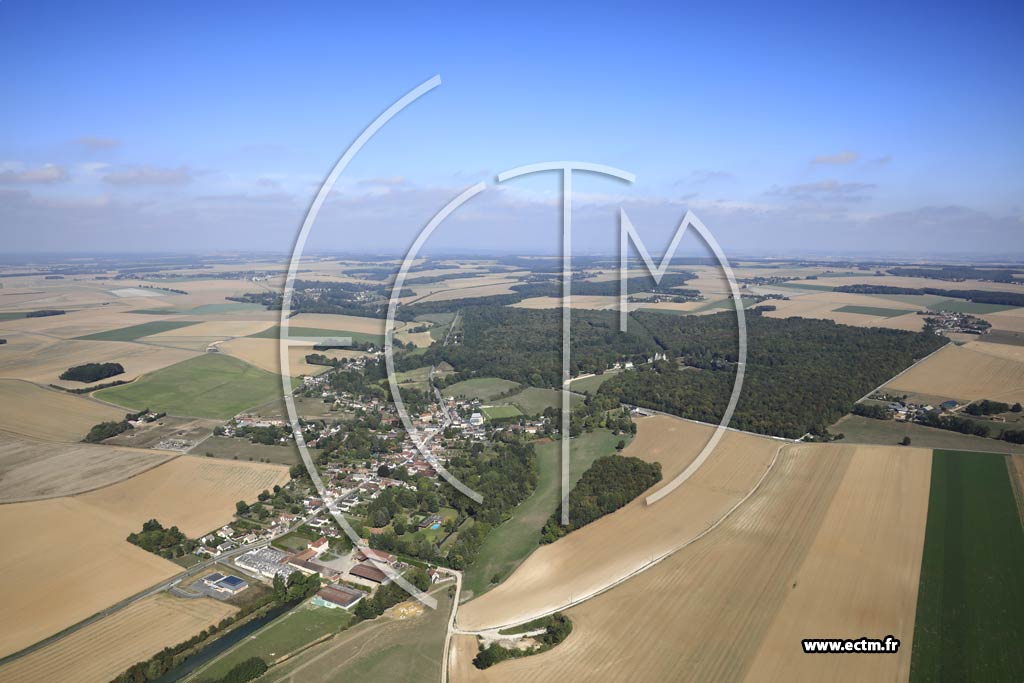 Photo arienne de Fresneaux-Montchevreuil