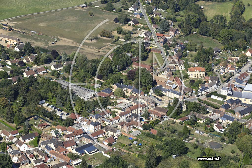 Photo arienne de Fresneaux-Montchevreuil