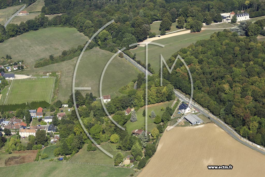 Photo arienne de Fresneaux-Montchevreuil