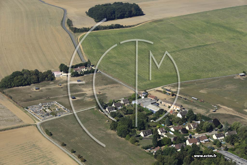 Photo arienne de Fresneaux-Montchevreuil