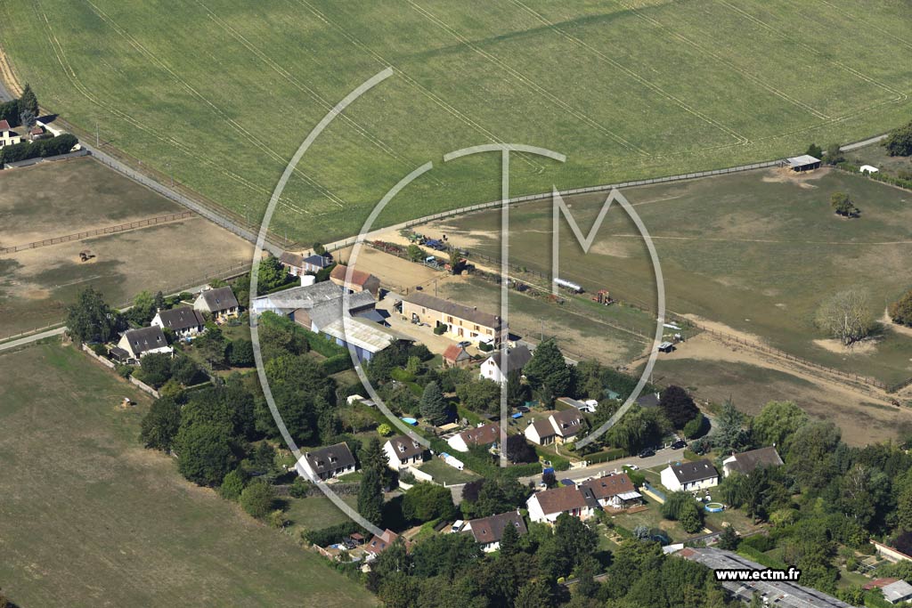 Photo arienne de Fresneaux-Montchevreuil