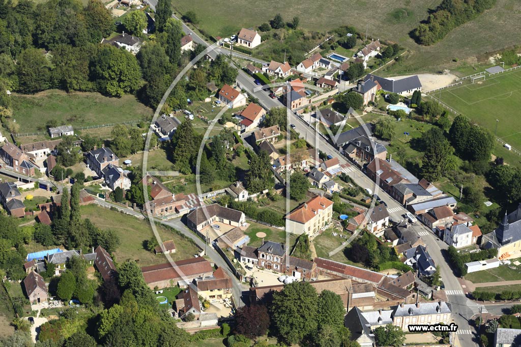 Photo arienne de Fresneaux-Montchevreuil