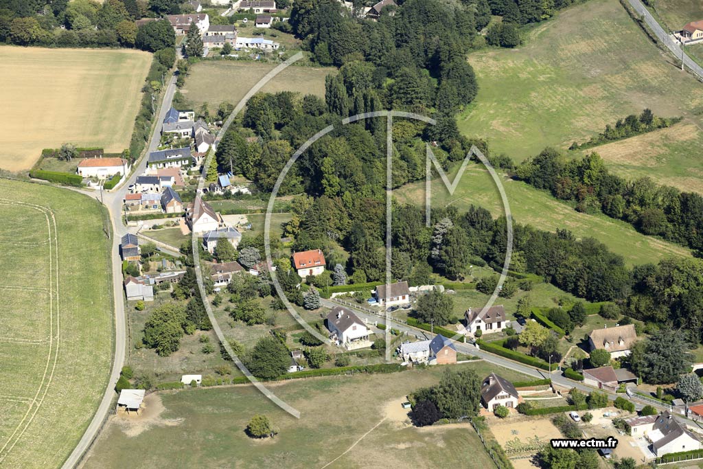 Photo arienne de Fresneaux-Montchevreuil