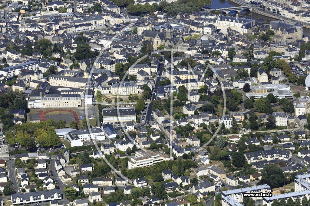 Photo arienne de Laval