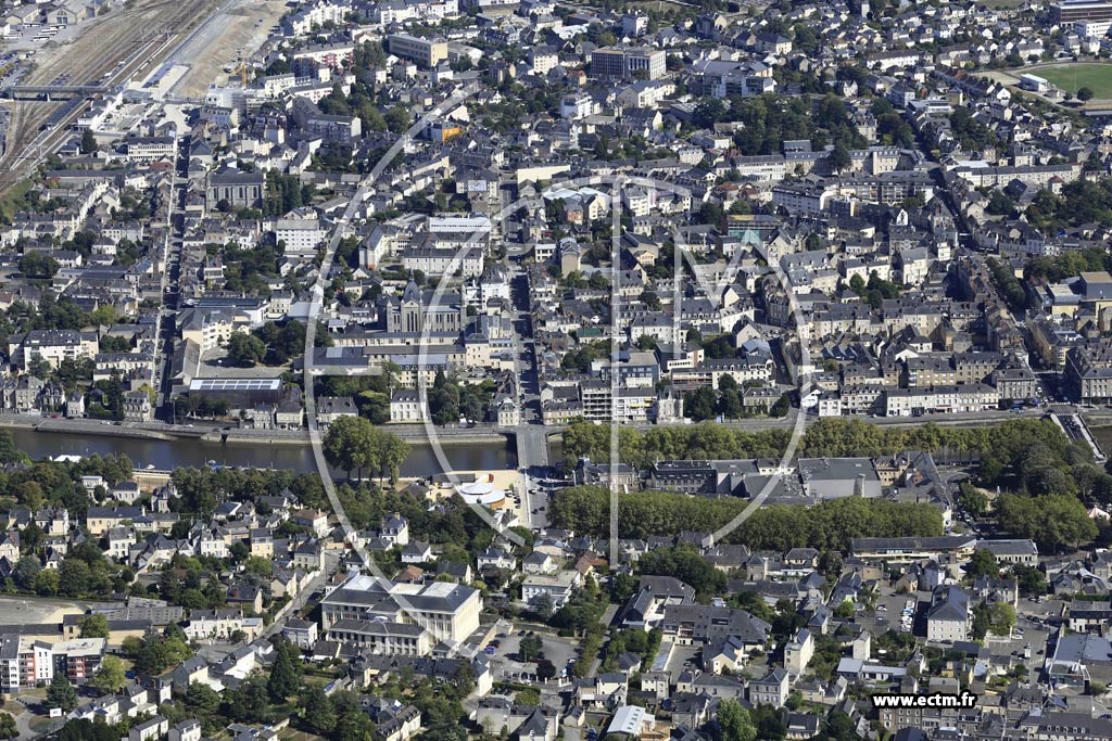 Photo arienne de Laval
