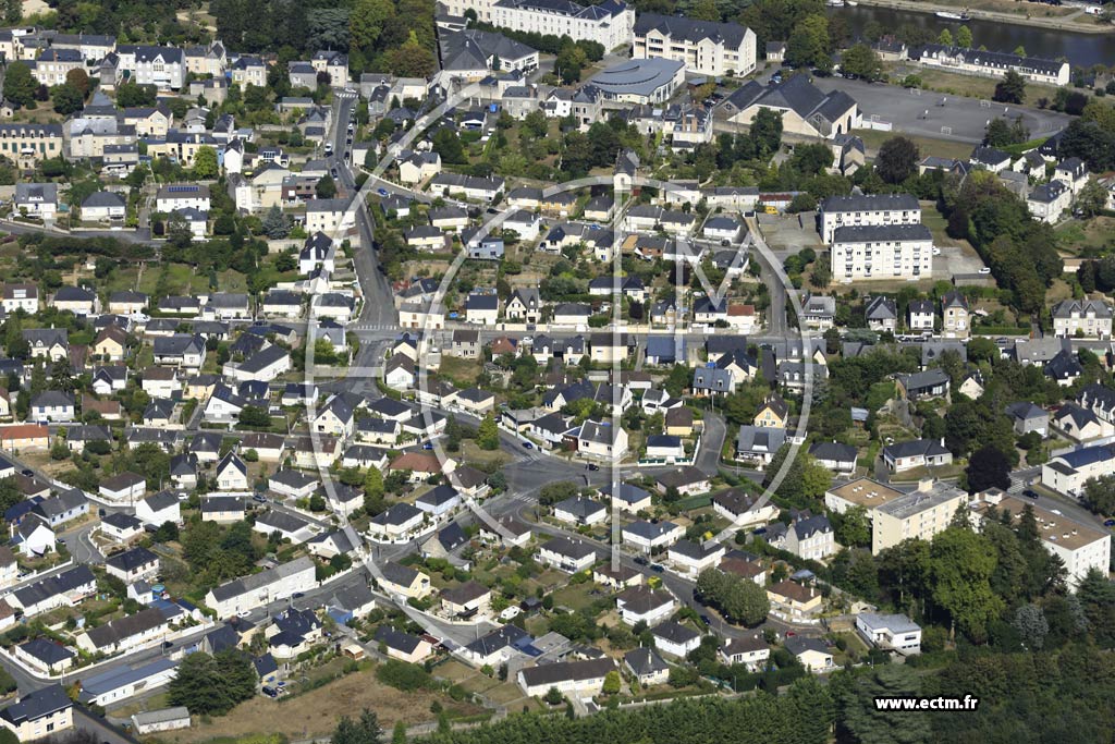 Photo arienne de Laval (Avesnires)