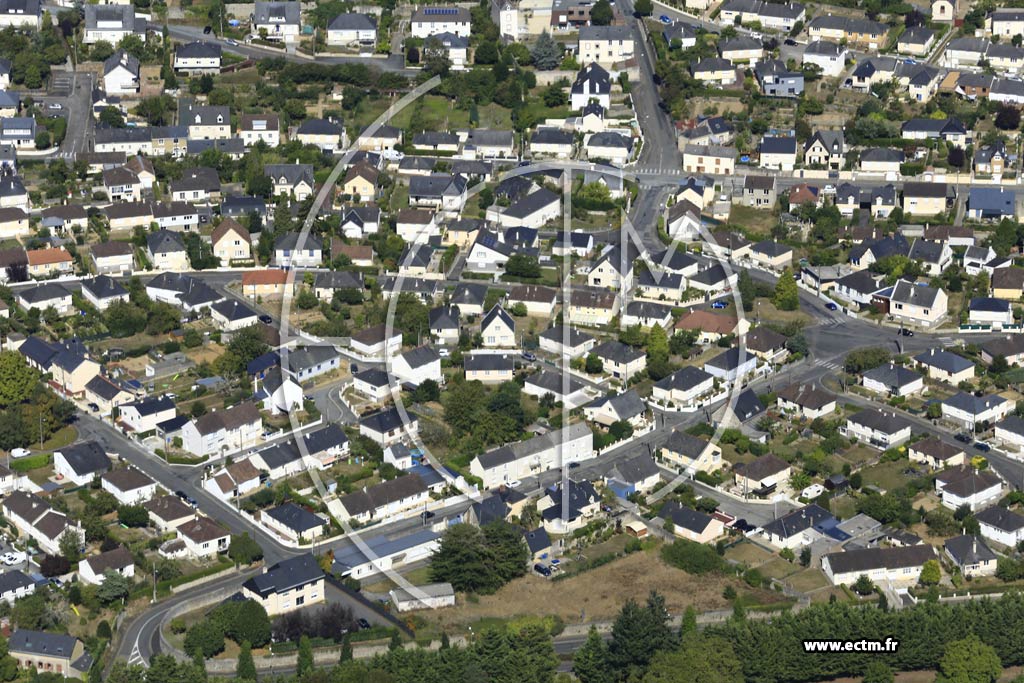 Photo arienne de Laval (Avesnires)
