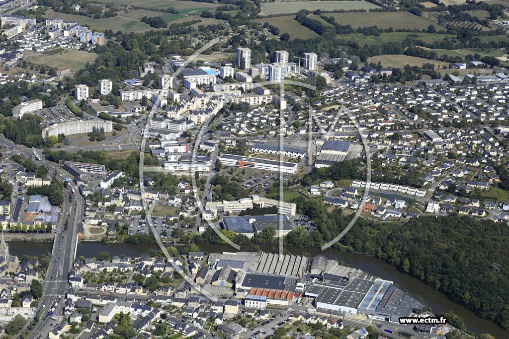 Photo arienne de Laval (le Gravier)