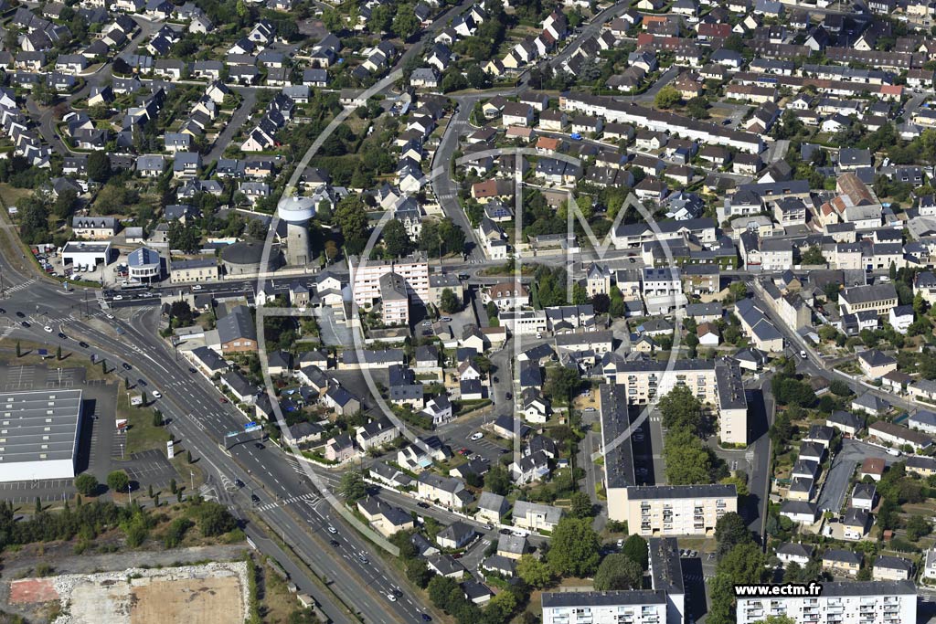 Photo arienne de Laval (les Fourches)
