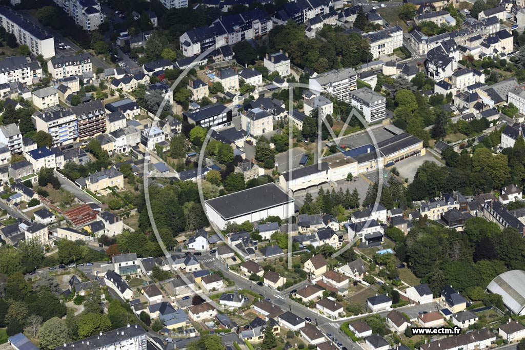 Photo arienne de Laval (les Fourches)
