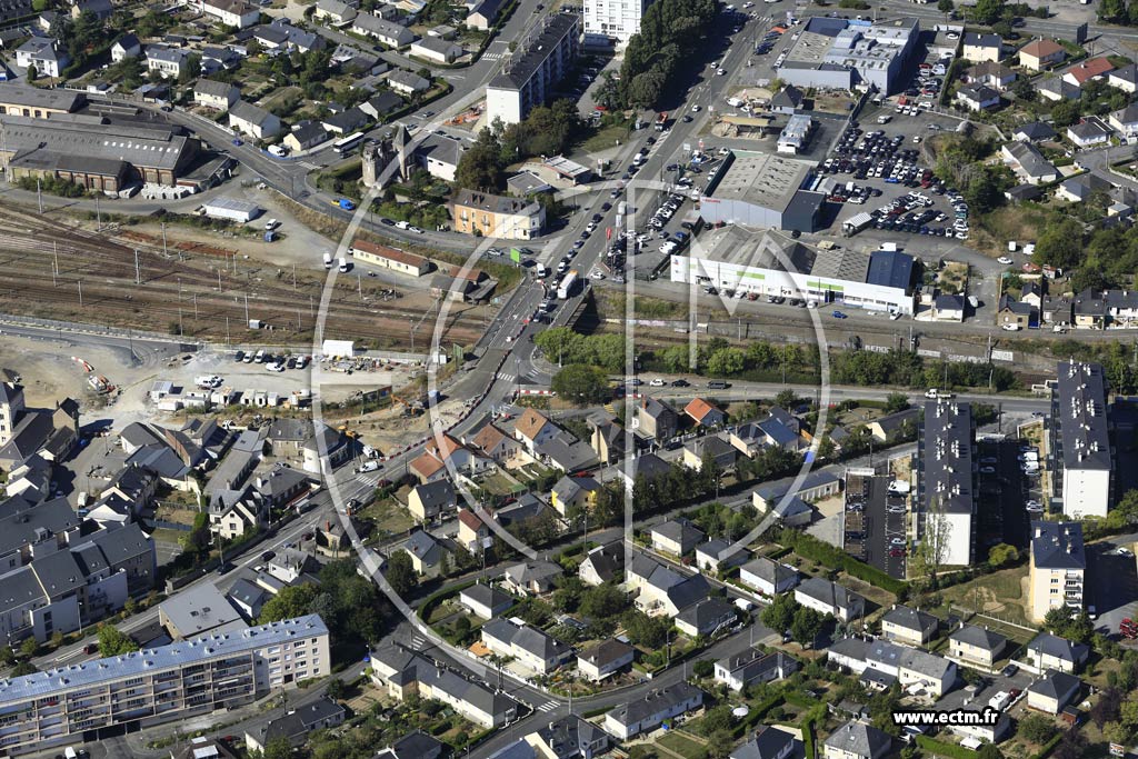 Photo arienne de Laval (Pont de Paris)