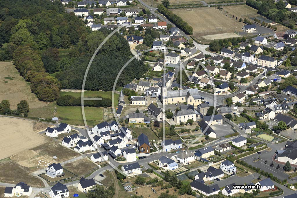 Photo arienne de Montign-le-Brillant