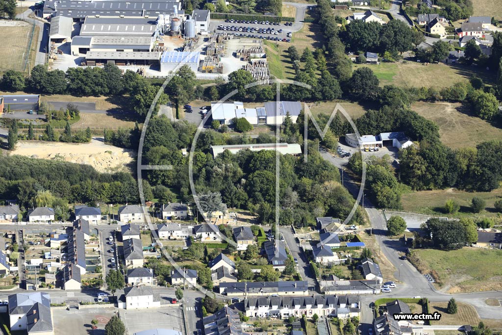 Photo arienne de Port-Brillet