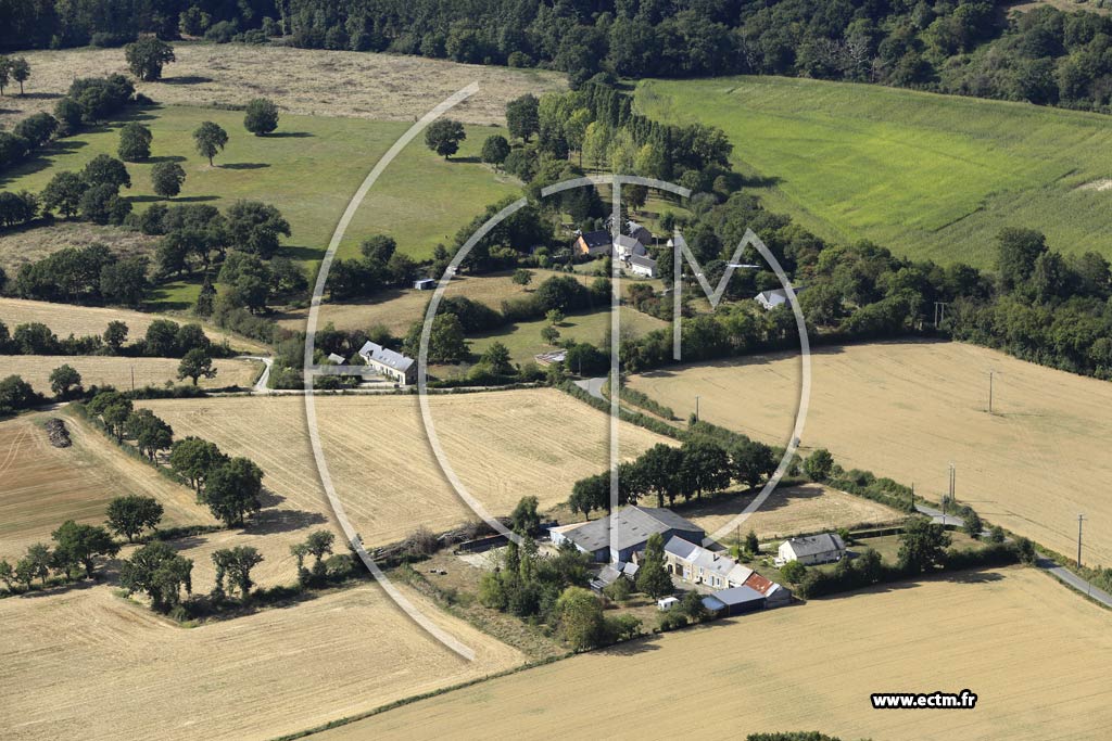 Photo arienne de Saint-Jean-sur-Mayenne (les Champs)