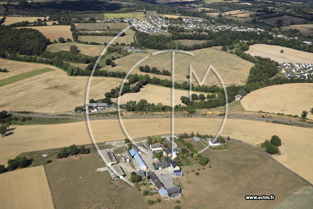 Photo arienne de Saint-Jean-sur-Mayenne (les Deffais)