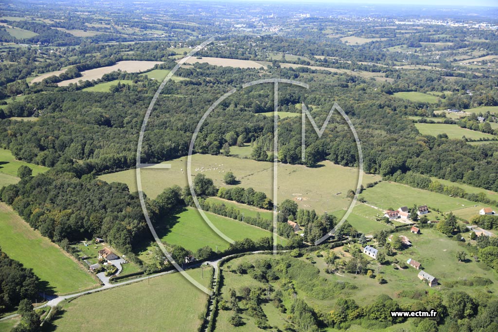 Photo arienne de Courtonne-la-Meurdrac (la Grasserie)