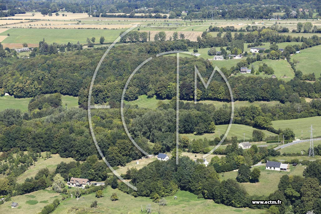 Photo arienne de Glos (la Route de Courtonne)