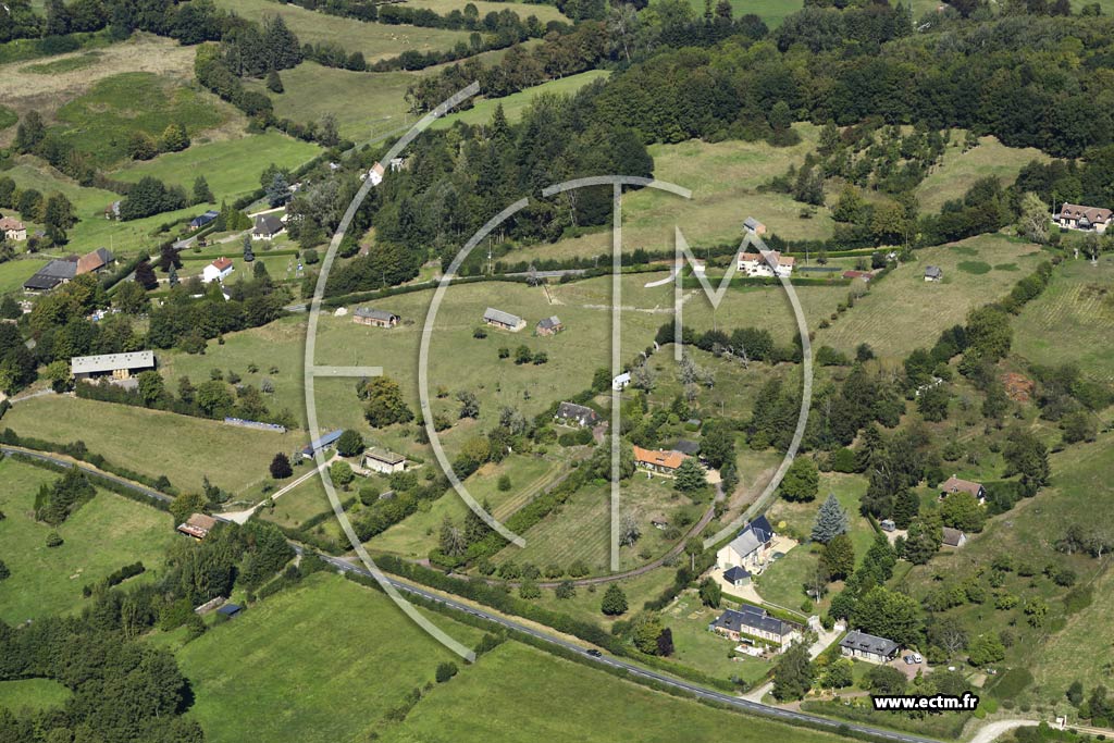 Photo arienne de Glos (la Route de Courtonne)