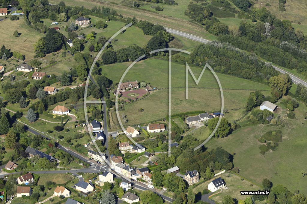 Photo arienne de Ouilly-le-Vicomte (le Maupas)