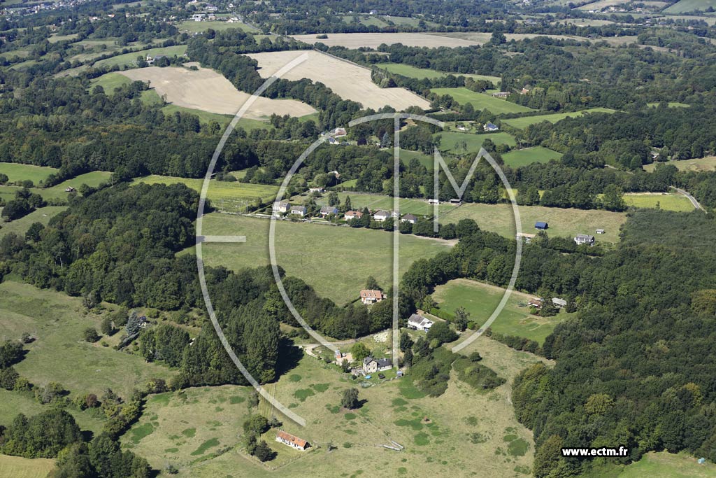Photo arienne de Saint-Denis-de-Mailloc (la Croix Rocher)