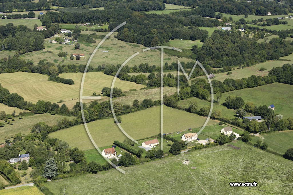 Photo arienne de Saint-Denis-de-Mailloc (la Touzerie)