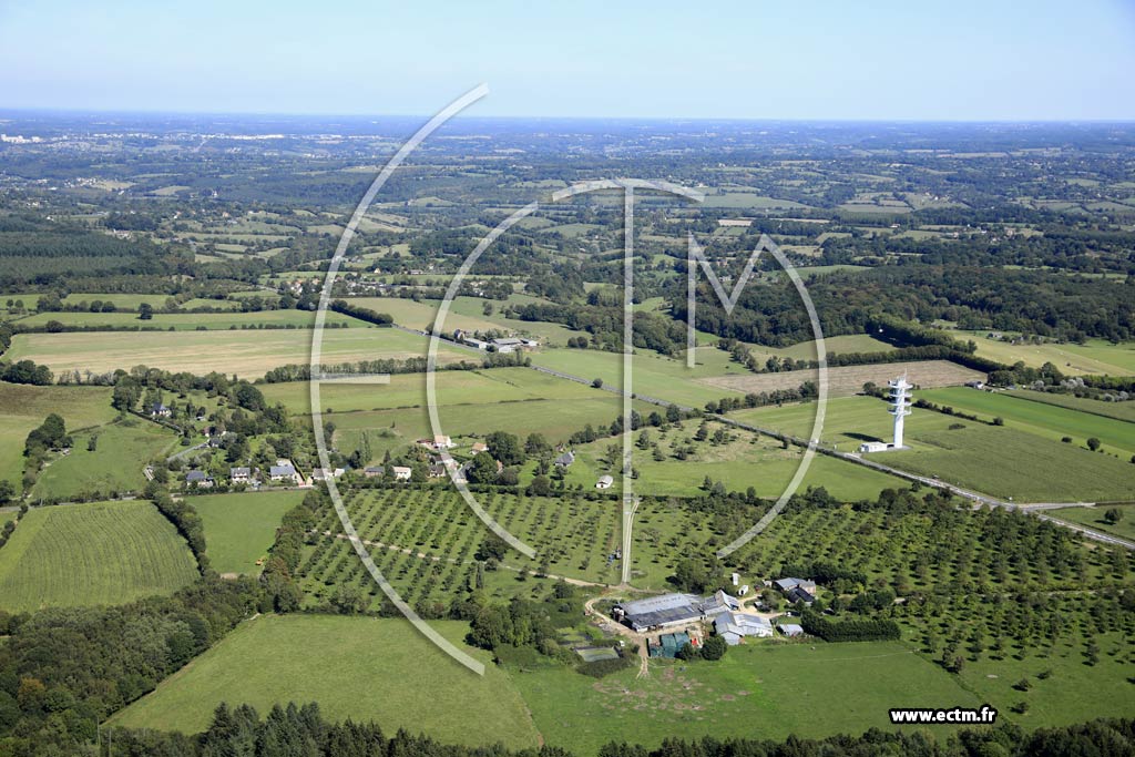 Photo arienne de Saint-Germain-de-Livet (Ferme du Lieu Noiremare)