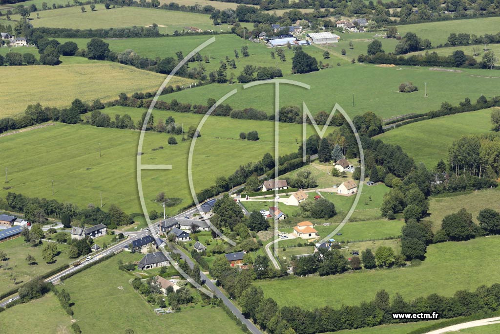 Photo arienne de Saint-Pierre-des-Ifs (la Corne)