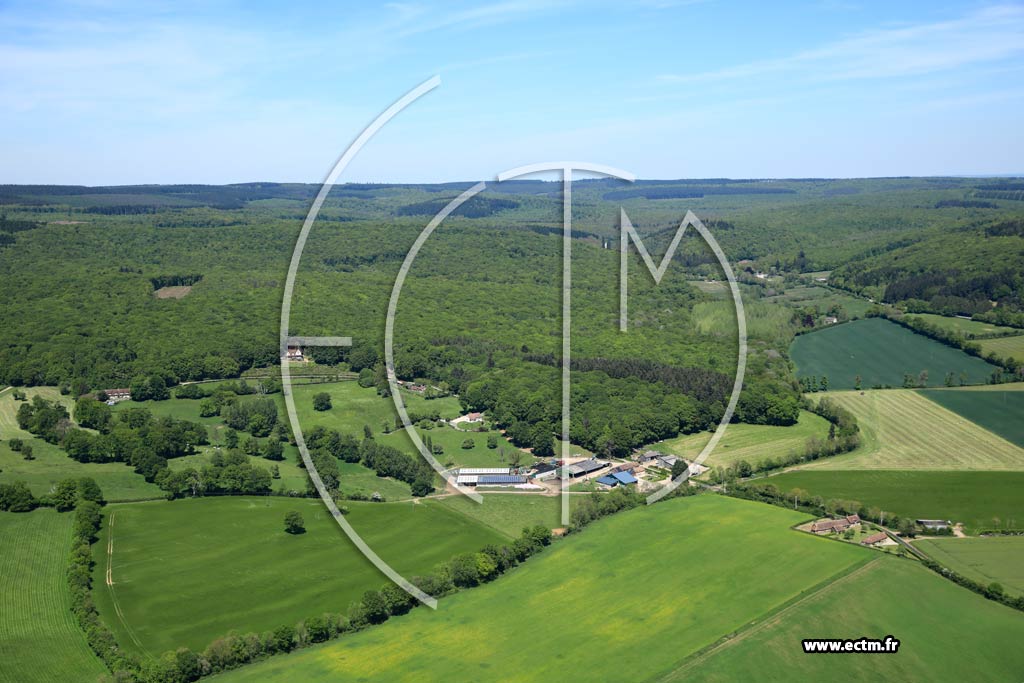 Photo arienne de Saint-Nicolas-des-Bois (Clerchenay)
